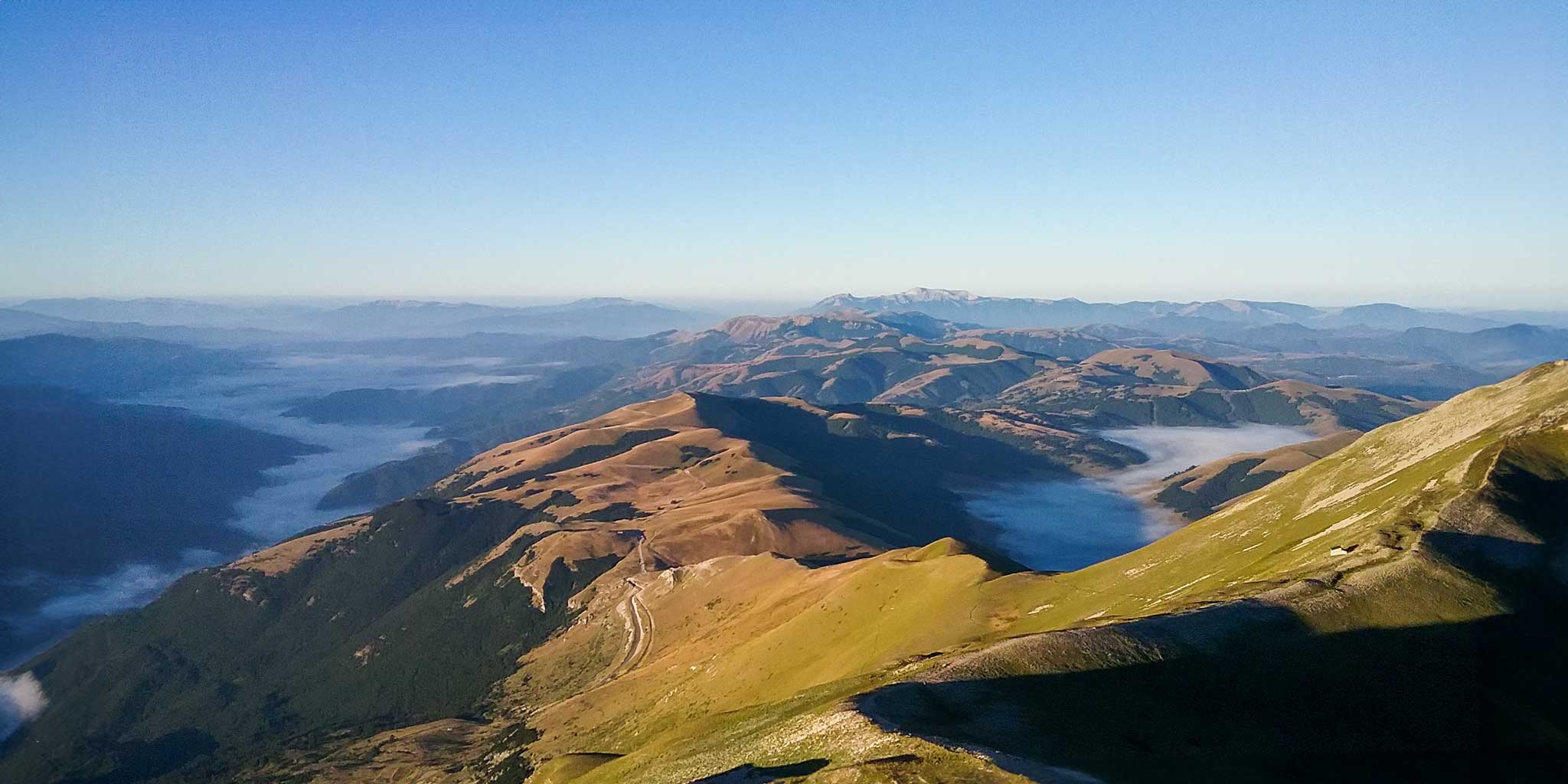 Vista e panorama durante escursione sul Monte Vettore